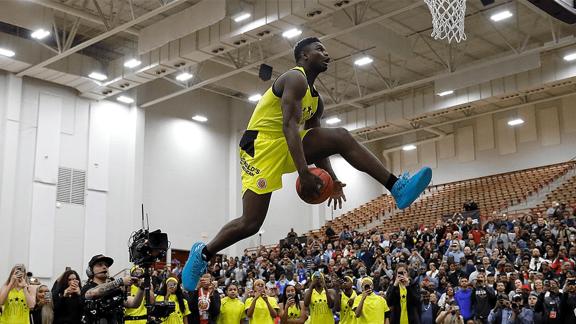 突破人类极限!詹皇接班人蔡恩13分钟劲爆扣篮合辑