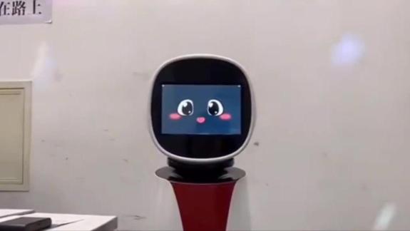 快宝机器人:你唱歌的声音和说话不太一样呀?