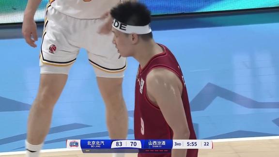 起勢！雷蒙大帽凱爾三分 陳盈駿快速反擊上籃