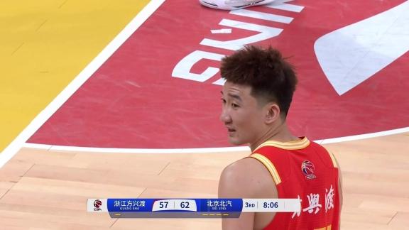 外籍裁判给T真快!杨鸣苦笑 回忆半决赛吃瘪