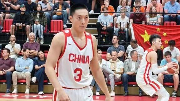  压哨三分球命中！胡明轩全场13分助队取胜