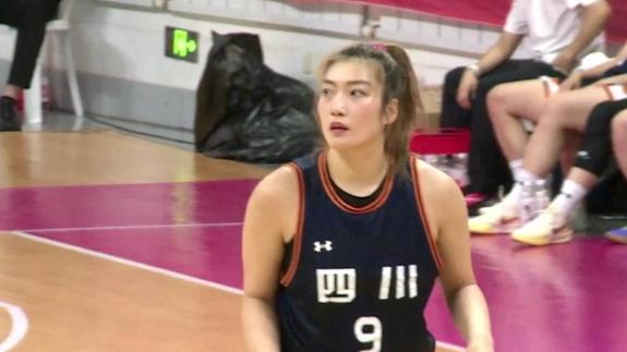  教科书式中投！李梦手起刀落球应声入网