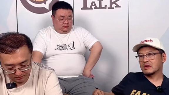 杨毅：将来国家队不管有谁 胡金秋定位都是中锋