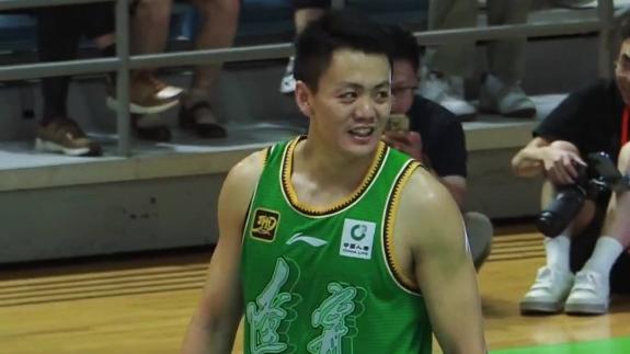 辽篮新援姜宇星首秀！高效10分 即战力太香了