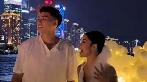  感恩爱我！李添荣女友晒求婚vlog超大钻戒亮眼