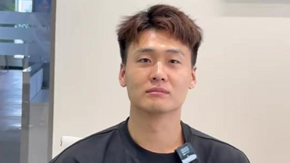  爱打兄弟篮球！赵睿：选24号因为科比目标冠军