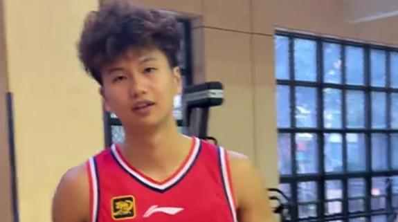 抵达龙狮！张文杰的CBA征程将从这里起步