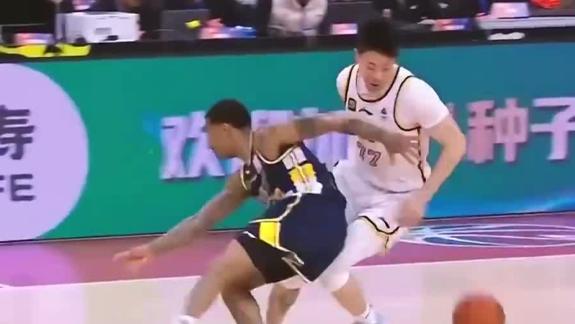  新赛季再添几个！张镇麟转发辽宁生涯35大扣篮