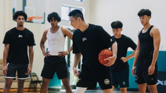 林书豪：生涯前7年纠结投篮姿势后来发现没必要
