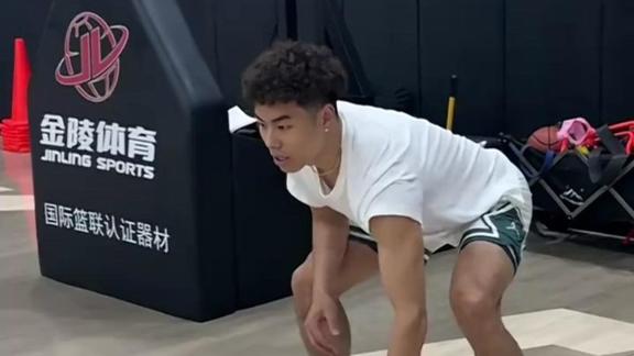 未随队前往日本热身！李添荣晒日常训练动态