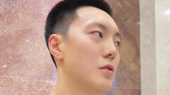 胡明轩：亚洲杯后到美国特训 希望有好的状态