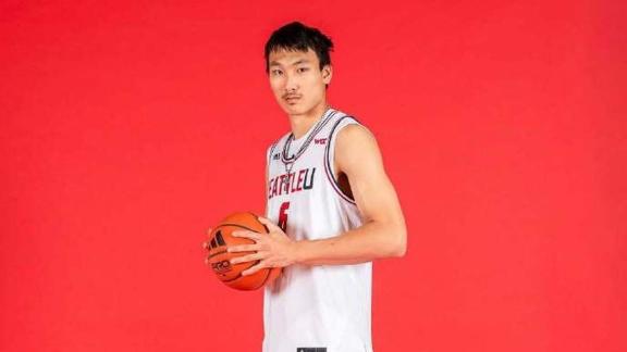  淡厚然背转身暴扣！NCAA首战17分钟砍2分7板