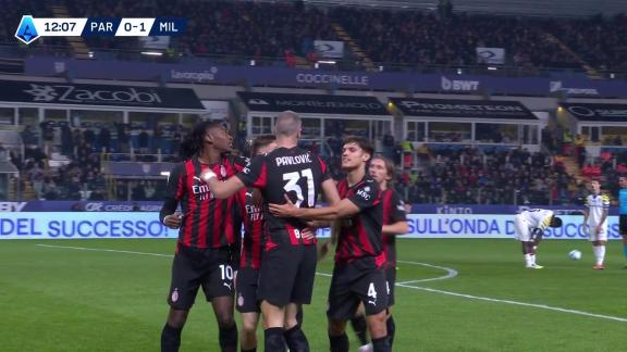 首开记录！萨勒56禁区外闪开角度左脚贴地斩破门