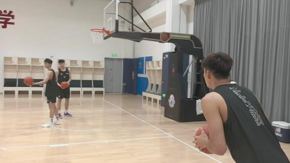  五角跑动投篮测试 新科状元杨曦皓三分25中20