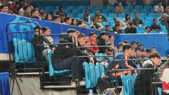  创造历史！杜锋现场见证NBL合肥击败CBA江苏