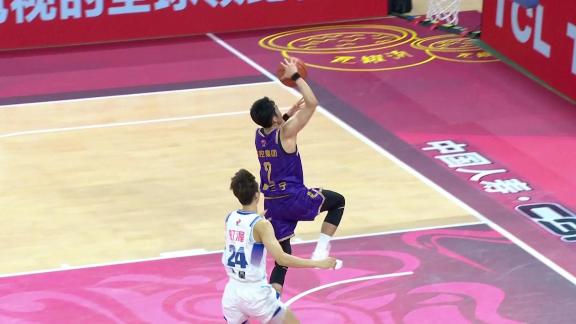 秀超强身体素质！廖三宁抢断一条龙单臂力劈华山