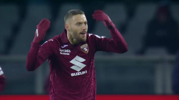 开局不利！托莫里手球送点 弗拉希奇一蹴而就