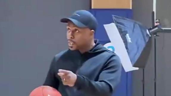 升级！广州主帅亲自特训徐昕 练就三分甜点位