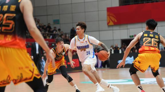 赵睿首秀10分4助！北京5人上双轻取江苏迎开门红