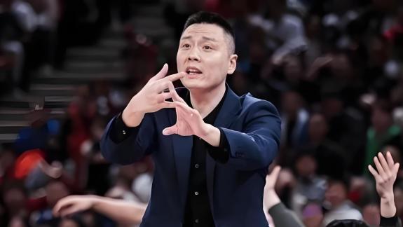 卢伟：崔晓龙拉伤缺席 金金与球队磨合越来越好