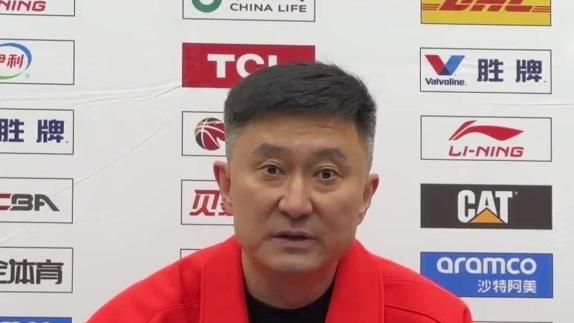  杜锋：首场比赛大家磨合不好 希望徐杰快好起来