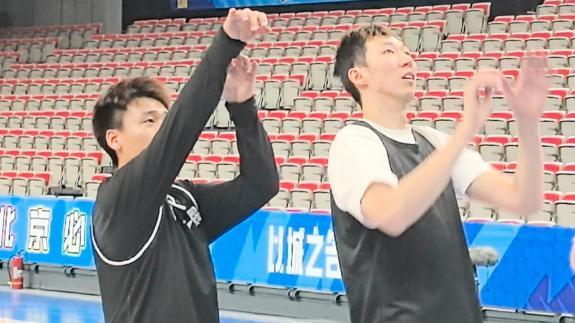  有看头！赵睿周琦都是离开新疆后首次对阵老东家