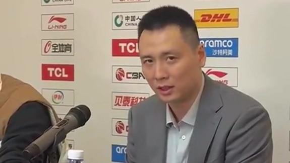 卢伟：张镇麟弗格对防守不熟 场上多跟他们沟通