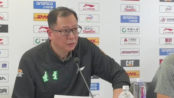 具体情况问裁判！吴乃群：关键判罚对球队很不利