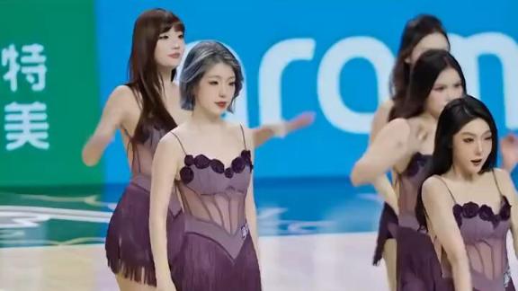 紫色更有韵味！南京啦啦宝贝惹火舞蹈谁能顶得住