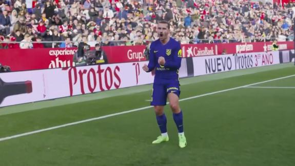 妖刀出鞘！格子弧顶撞墙配合 倒地卧射死角