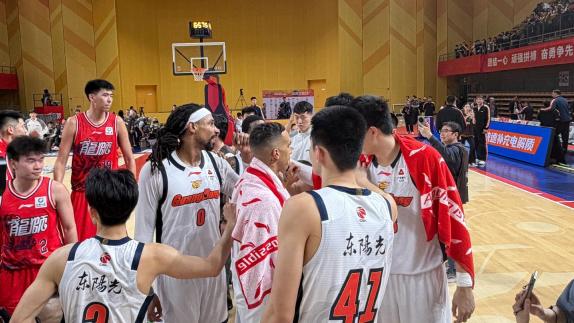 徐杰20分4断！萨林杰大号两双 广东豪取五连胜