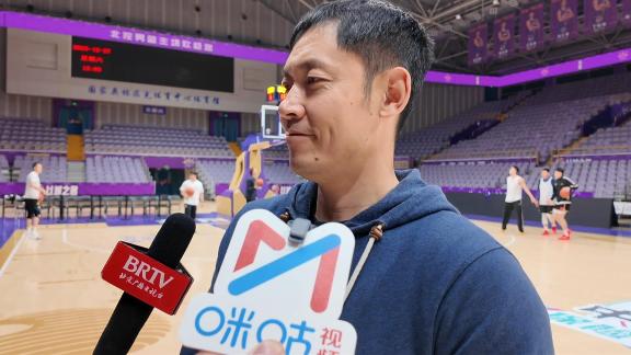 困境需直面！张庆鹏：兄弟齐心终将能克服困难