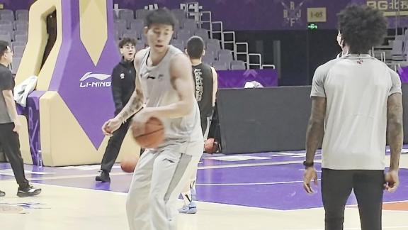 盼找回手感延续连胜！张镇麟踩场训练急停中投