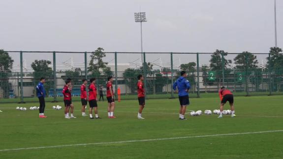 辽宁铁人海口冬训备战 一日两练保持既定强度