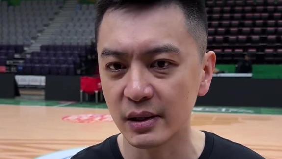 杨鸣：目前只能挖掘内部潜力 外援以官宣为准
