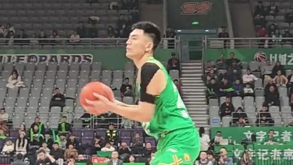 神似诺维斯基！李晓旭低位中距离拿到赛季首分