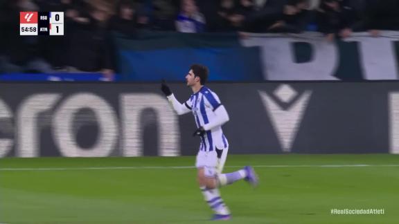 扳平！久保建英外脚背找后点 格德斯推射破门