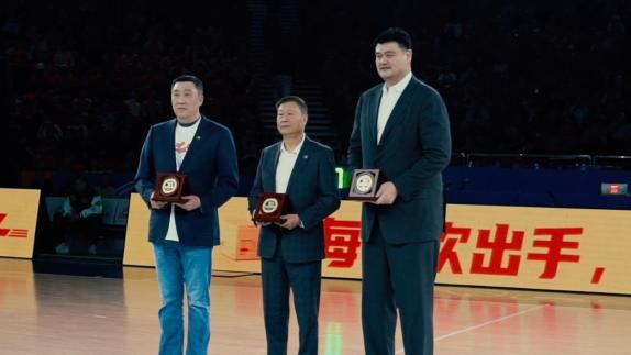 现场实拍！零距离回顾上海vs广厦 姚明到场观战