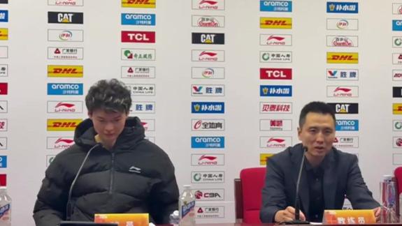 卢伟：球队的状态和默契度比赛季开始阶段好很多