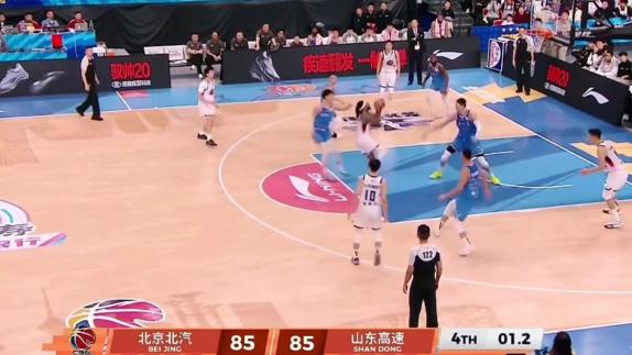  大将生来胆气豪！珀塞尔独闯龙潭抛投绝杀北京