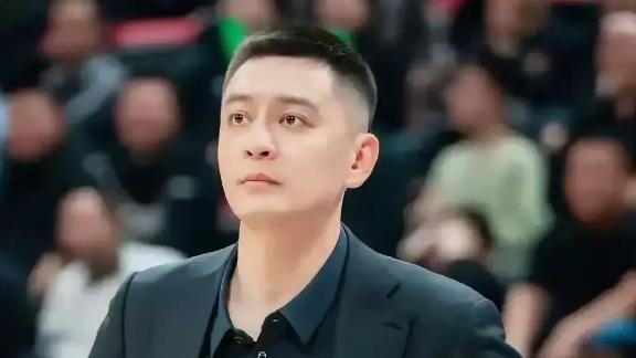  杨鸣：辽粤一直受大家关注 辽篮冲击第一的广东