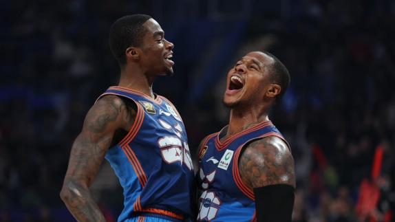  四川外援双双再就业！萨姆纳：替亨特开心