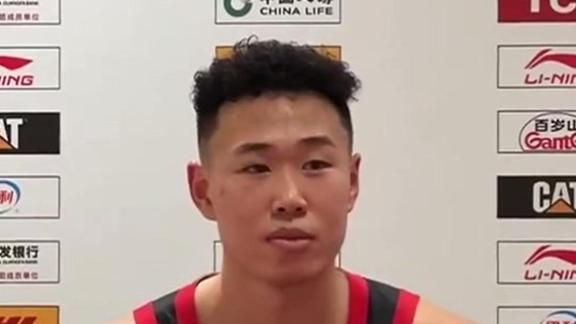 打球像NBA的谁？贺希宁：我像有篮的巴特勒
