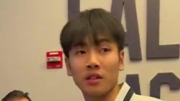 张博源访问伯克利：偶遇库里 比赛日探访更衣室