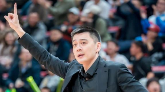  杨鸣：辽篮很依赖赵继伟 辽篮无需磨合很熟悉了