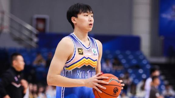 齐麟：希望通过努力训练和打球 争取为国出战