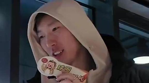  周琦选赵睿当紧急联系人：年纪大 觉少 靠谱！