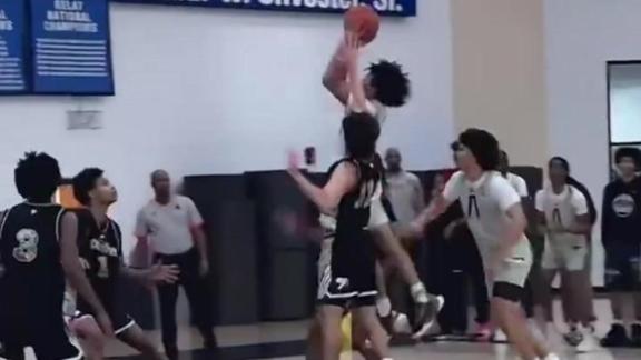  朱正OTE联赛绝杀片段：全场贡献11分7助