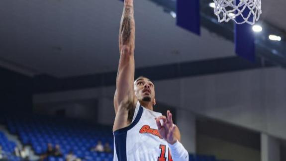  焦泊乔伤退！奎因42分赛季新高 广东轻取吉林