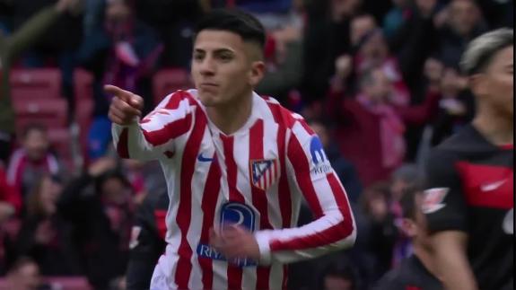  锁定胜局！阿尔马达禁区内连续晃动内切得手